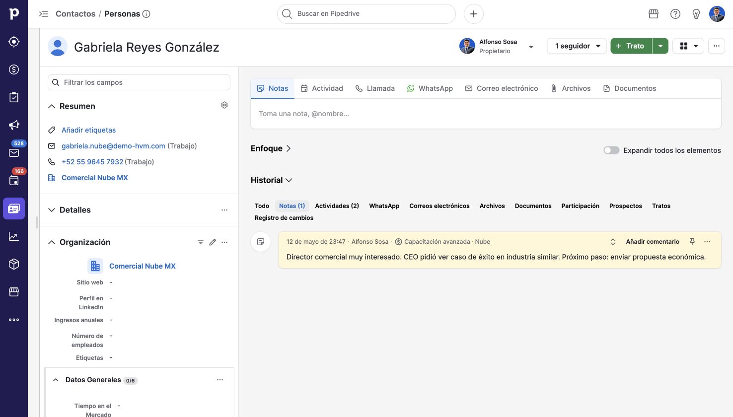 Vincular al contacto correcto. Pipedrive en una cuenta de demostración.
